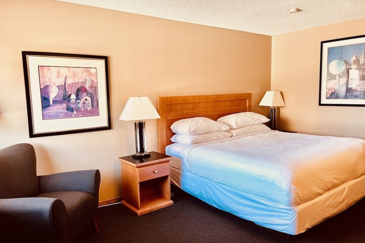 Room 9 of 26