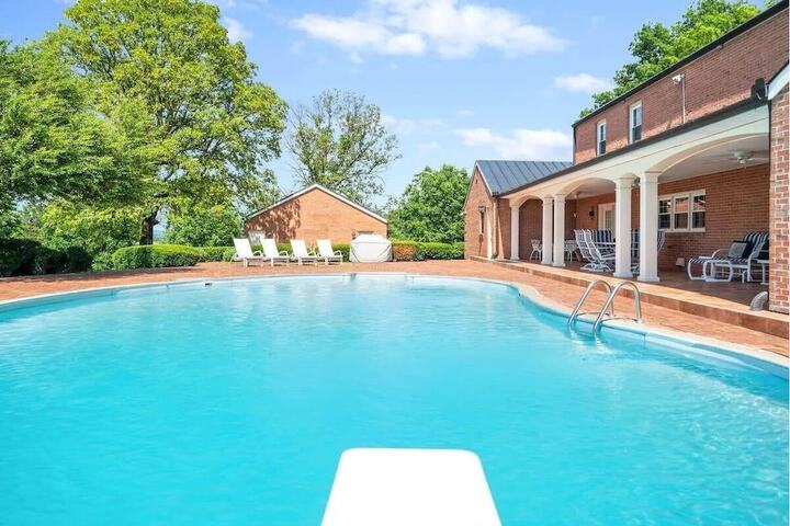 Oak Hill House