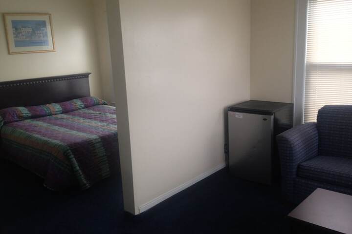 Room 22 of 34