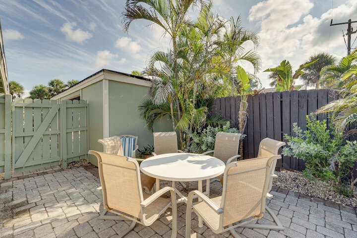 Manasota Key Vacation Rental w / Beach Access!