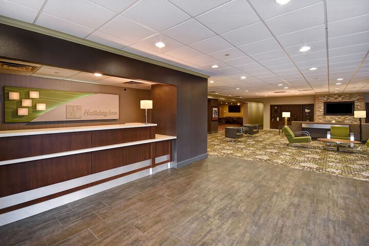 Holiday Inn Cincinnati-Riverfront by IHG