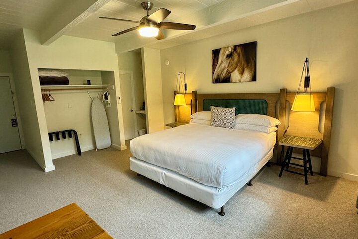 Hidden Valley Inn