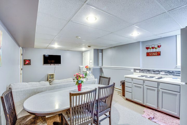 Shawnee Vacation Rental 11 Mi to Kansas City!