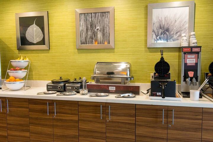 Breakfast/Coffee Service 69 of 91