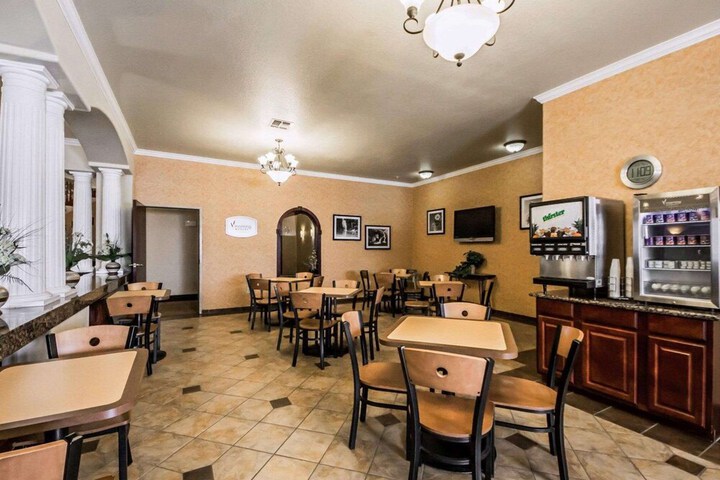Sleep Inn & Suites Shamrock
