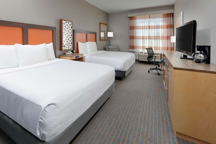 Room 21 of 32