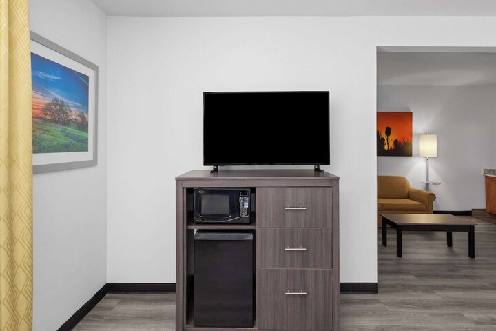 Room 18 of 52