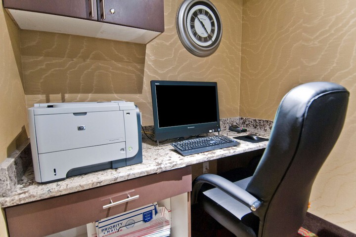 Business Center 28 of 28