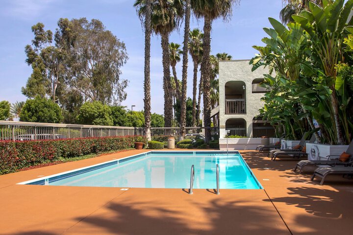 Pool 2 of 21