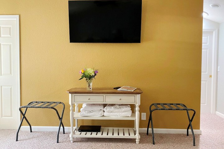 Room 25 of 107