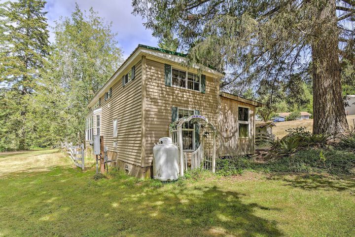 Cozy Gig Harbor Cottage 2 Mi to Case Inlet!
