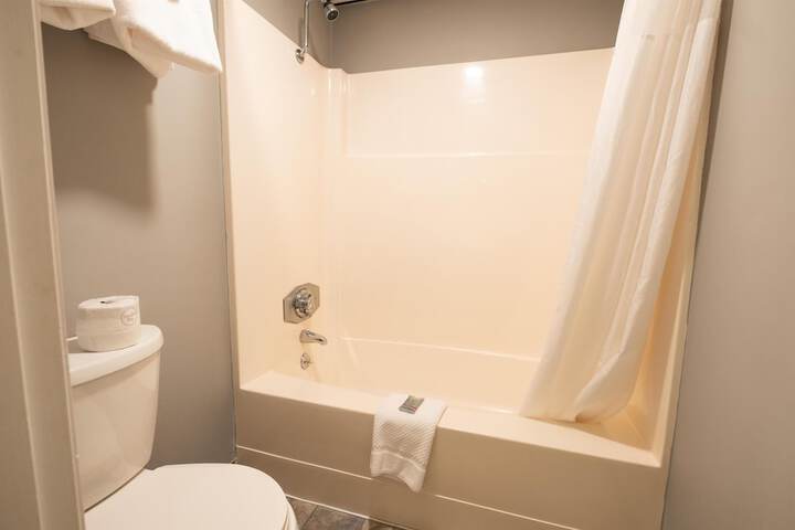 Fireside Inn & Suites Bangor