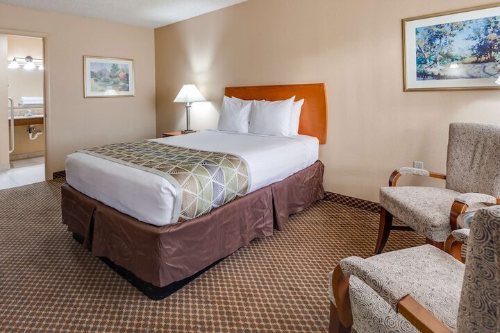 Room 21 of 49