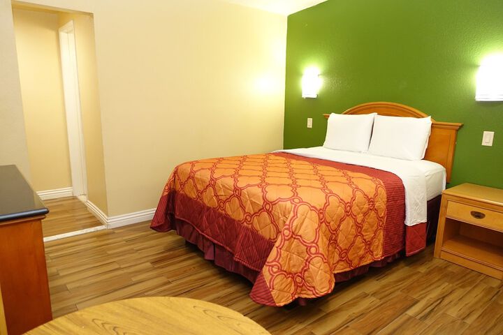 Room 22 of 58
