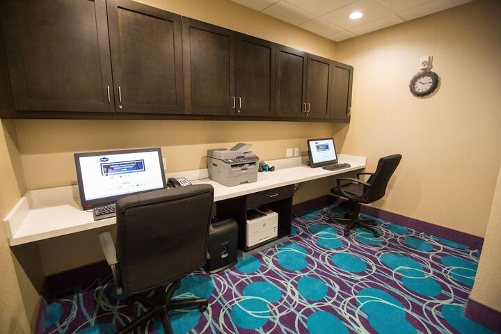 Business Center 65 of 65