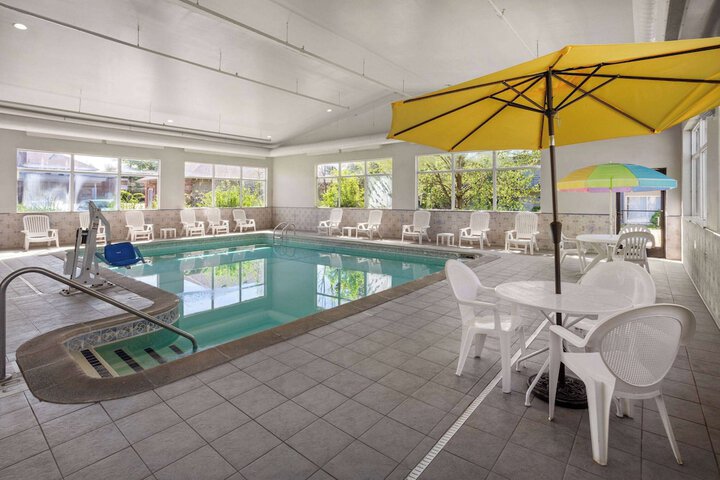 Pool 4 of 26