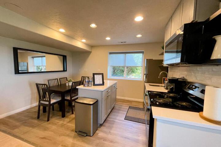 City View Retreat 2 BR 1 B