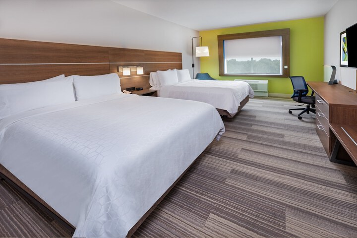 Room 9 of 26