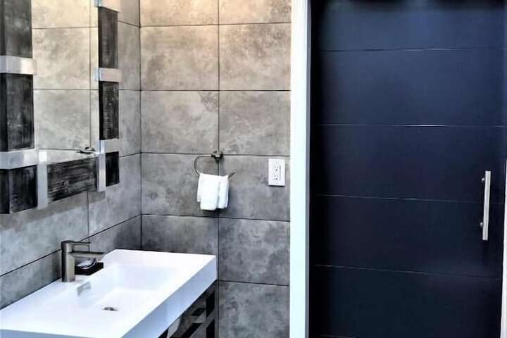 Room 42 of 59