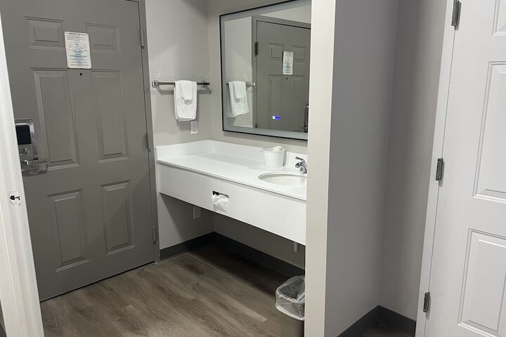 Room 17 of 29