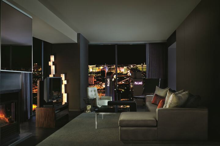 Room 13 of 21