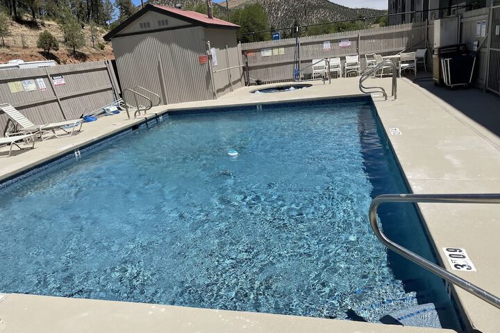 Pool 4 of 38