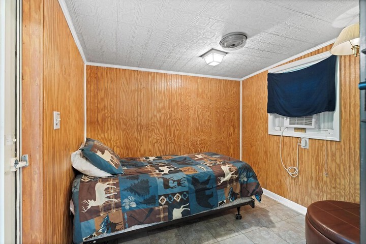 Room 56 of 100