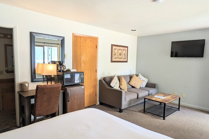 Room 34 of 65