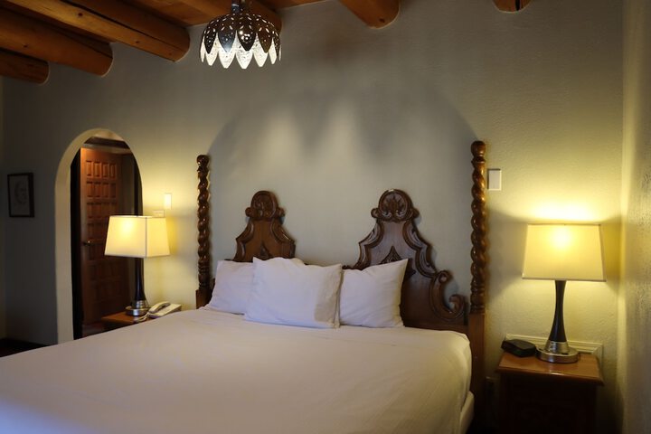 Sagebrush Inn & Suites