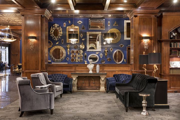 Des Lux Hotel