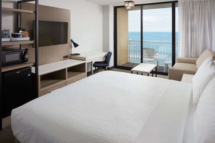 Four Points by Sheraton Virginia Beach Oceanfront