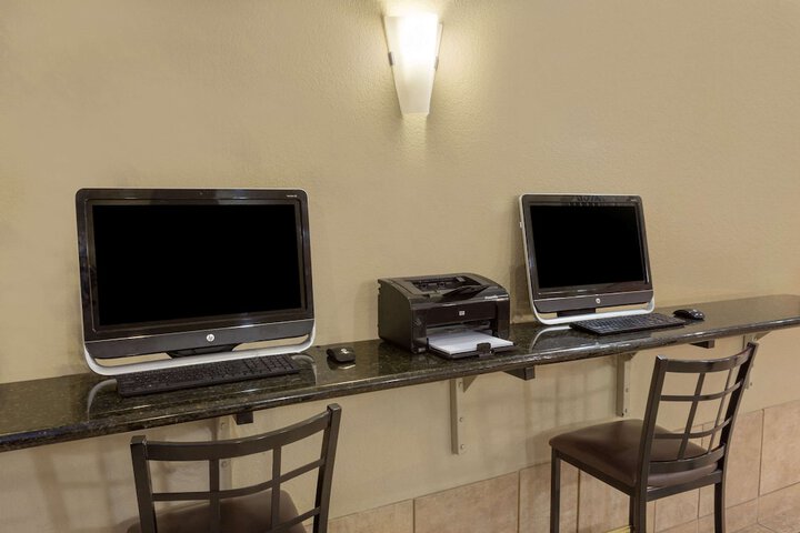 Business Center 14 of 14