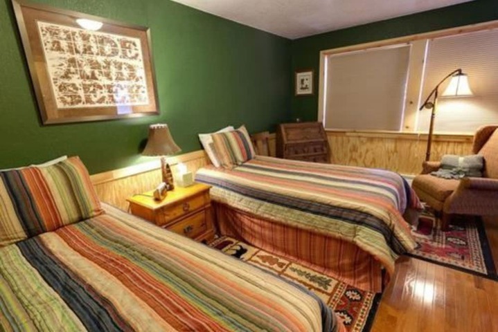Room 7 of 35