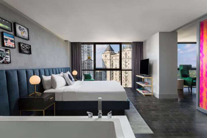 Room 17 of 80