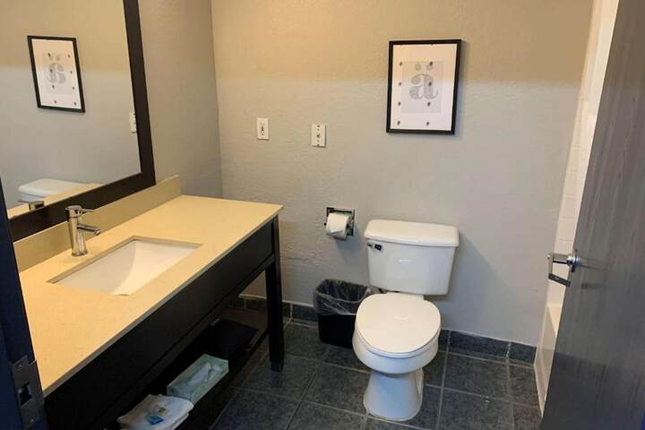 Room 17 of 29