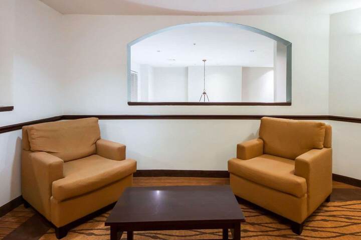 Sleep Inn & Suites Edmond near University
