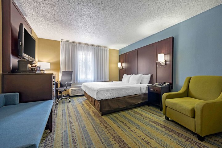 Room 92 of 131