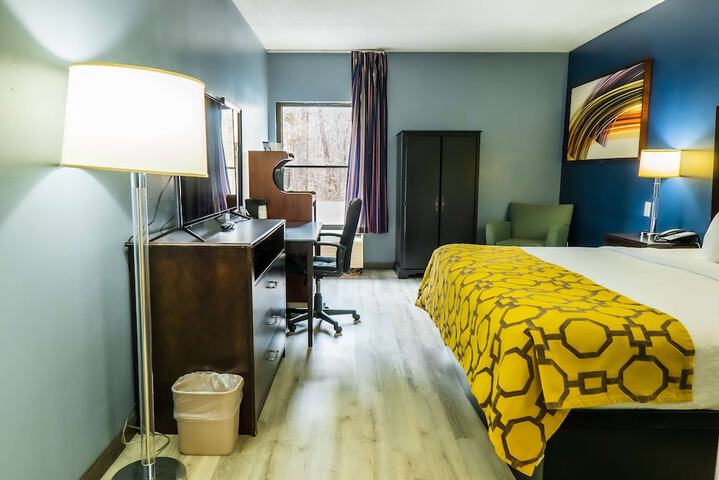 Room 52 of 85