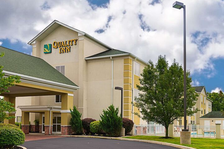 Hotel 5 of 41