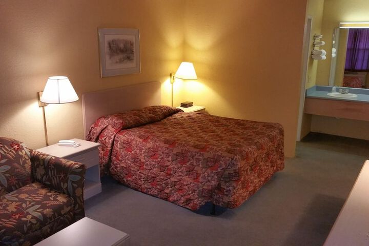 Room 24 of 46