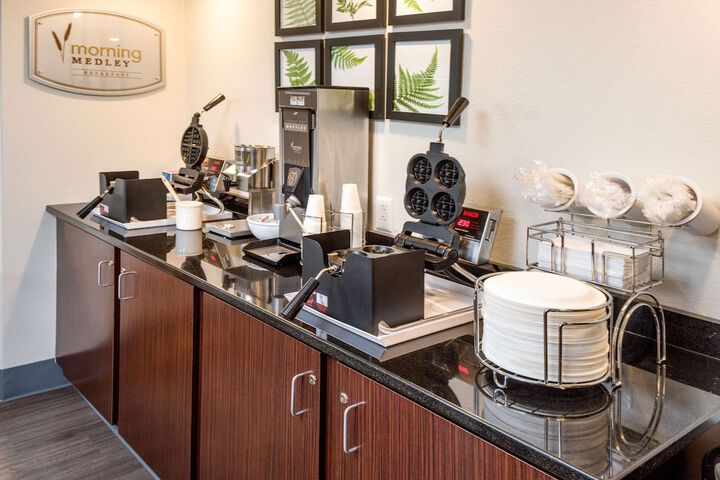 Breakfast/Coffee Service 26 of 30