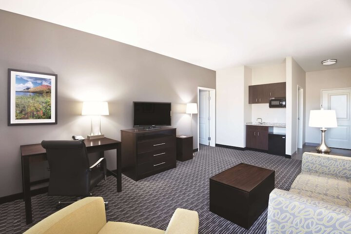 Room 16 of 39
