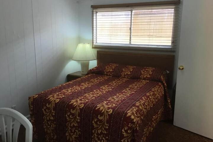 Room 17 of 40