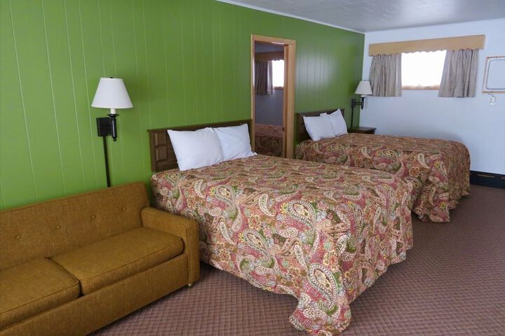 Room 34 of 70
