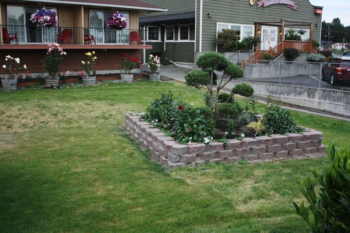 Property Grounds 20 of 20