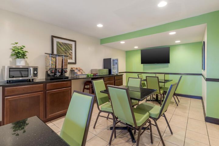 SureStay Hotel by Best Western East Brunswick