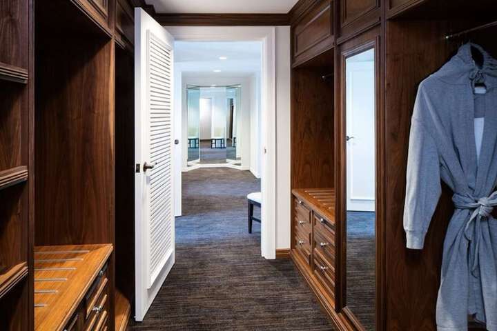The Logan Philadelphia Curio Collection by Hilton