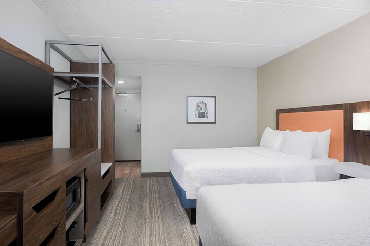 Room 15 of 26