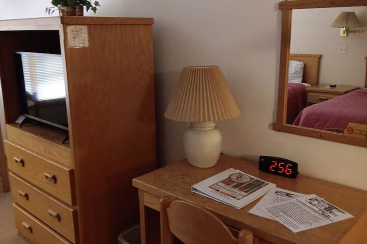 Room 26 of 38