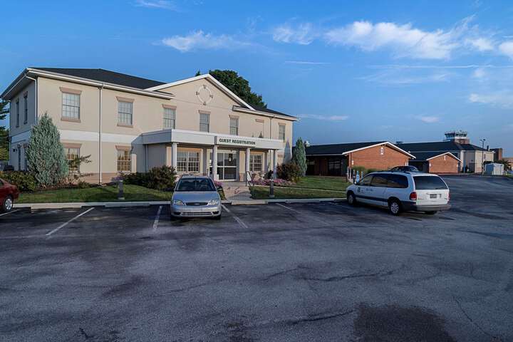 Hotel 2 of 33